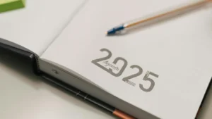 Lista actualizada con los elementos que debe incluir un sitio web profesional para convertir en 2025